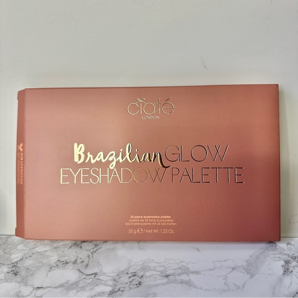 Ciatè Brazilian Glow Eyeshadow Palette
24-Pan Eyeshadow Palette - Picture 6 of 16